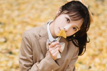 世俱杯直播-绿茵烽烟映照篮球热血，跨越竞技场域的共同竞争诗篇