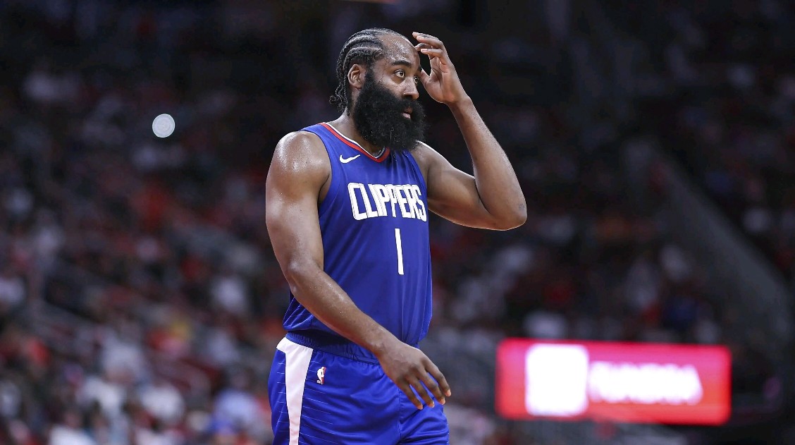 世俱杯-快船翻盘76人，莫里斯绝境逆转