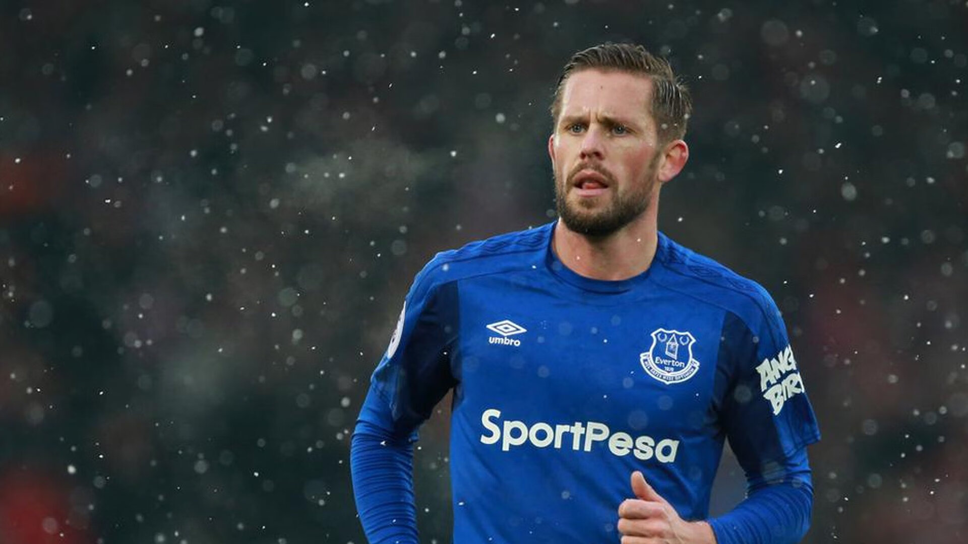 世俱杯改制-从奢侈品到必需品，楚阿梅尼在红魔心脏地带完成正名之战